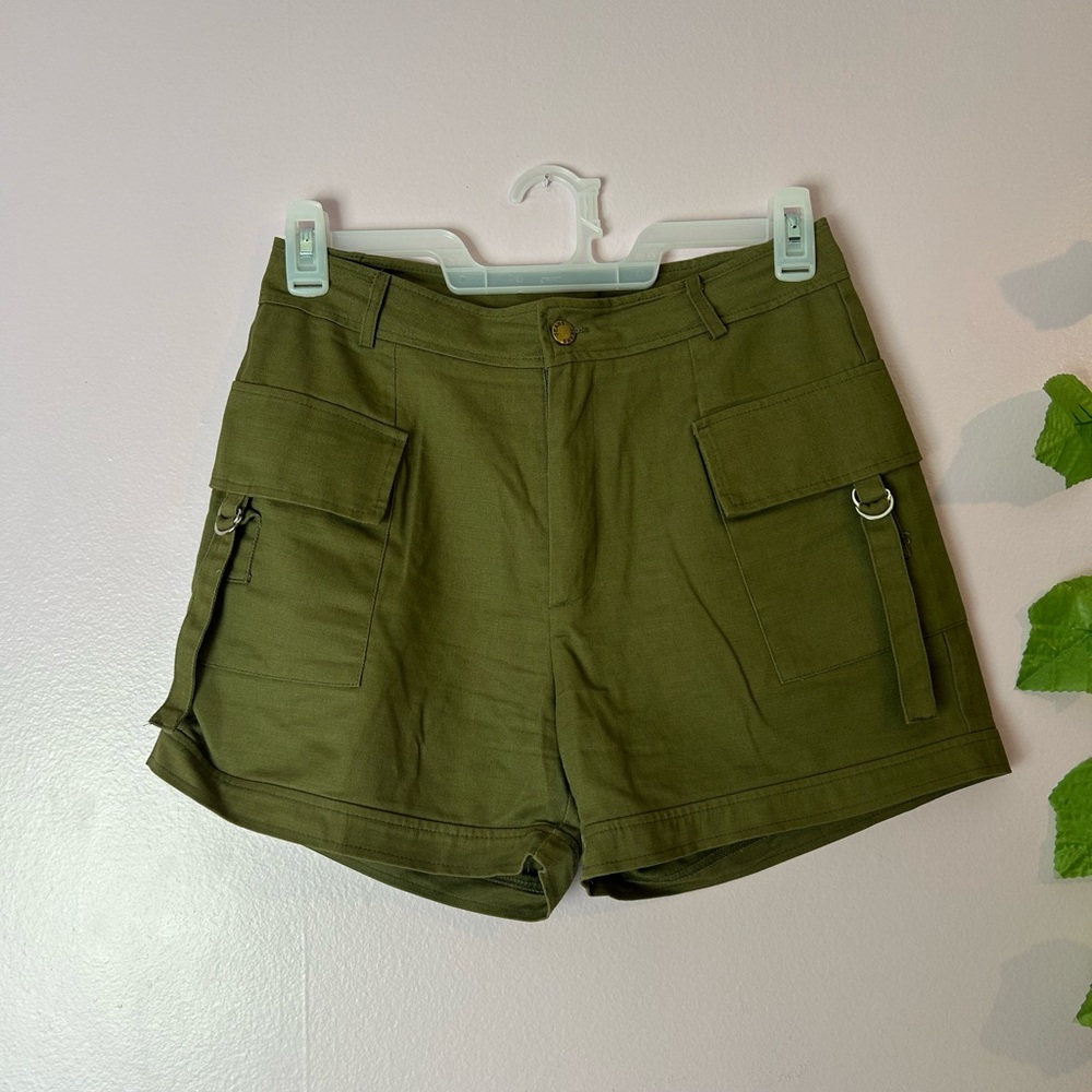 ROMWE Green Cargo Shorts Casual Fit